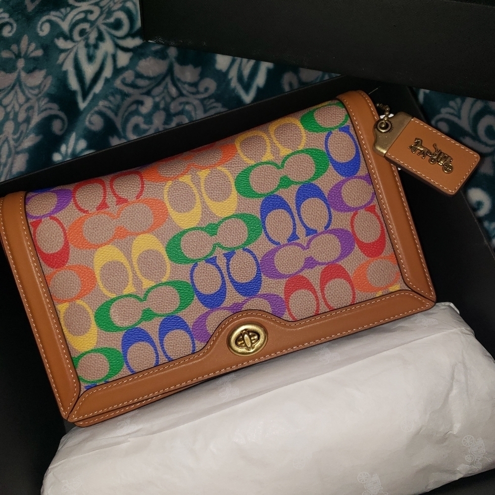 Authentic Coach Riley Rainbow Signature 🌈 Crossbody Brand New - Picture 5 of 6
